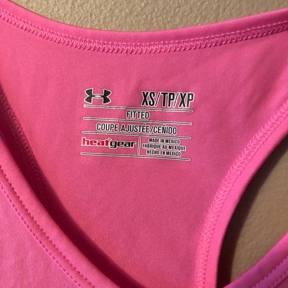 Workout top - Picture 1 of 3